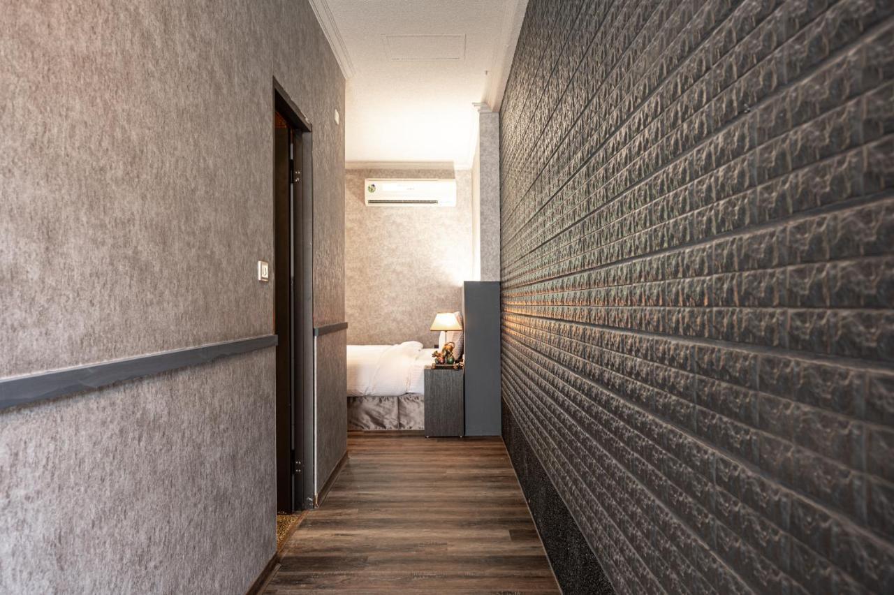 Motel 東旅驛棧 Jiaoxi Exterior foto