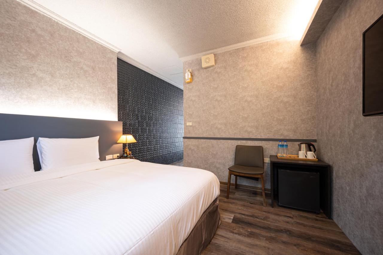 Motel 東旅驛棧 Jiaoxi Exterior foto