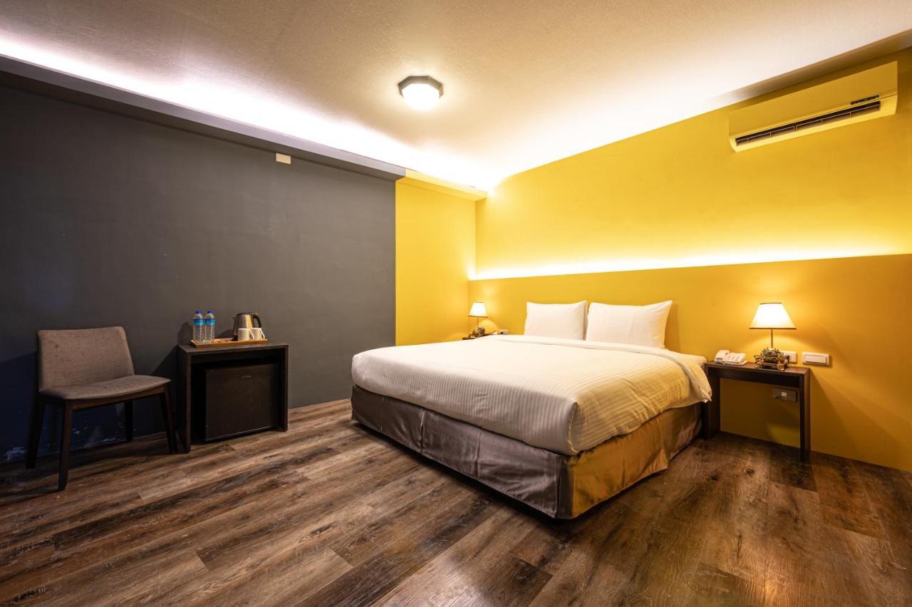 Motel 東旅驛棧 Jiaoxi Exterior foto