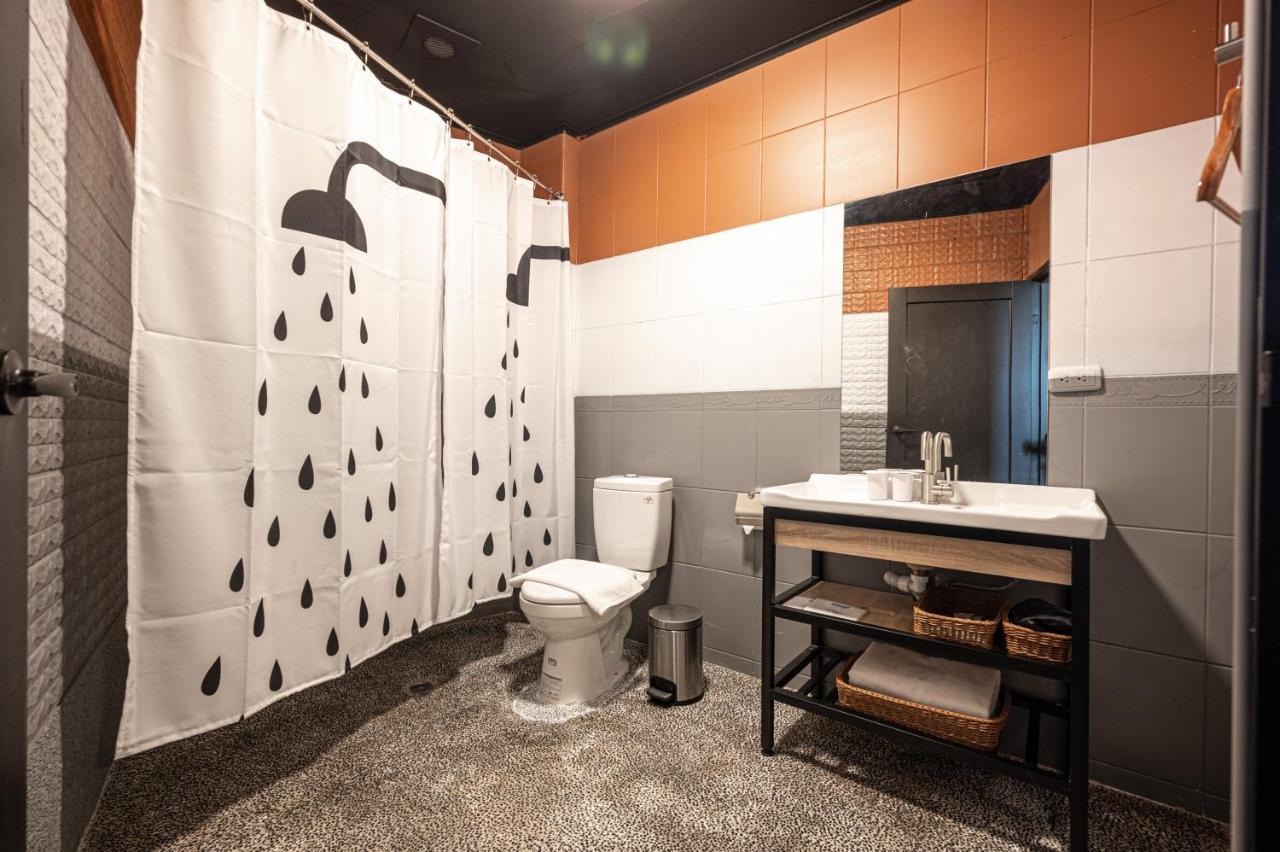 Motel 東旅驛棧 Jiaoxi Exterior foto